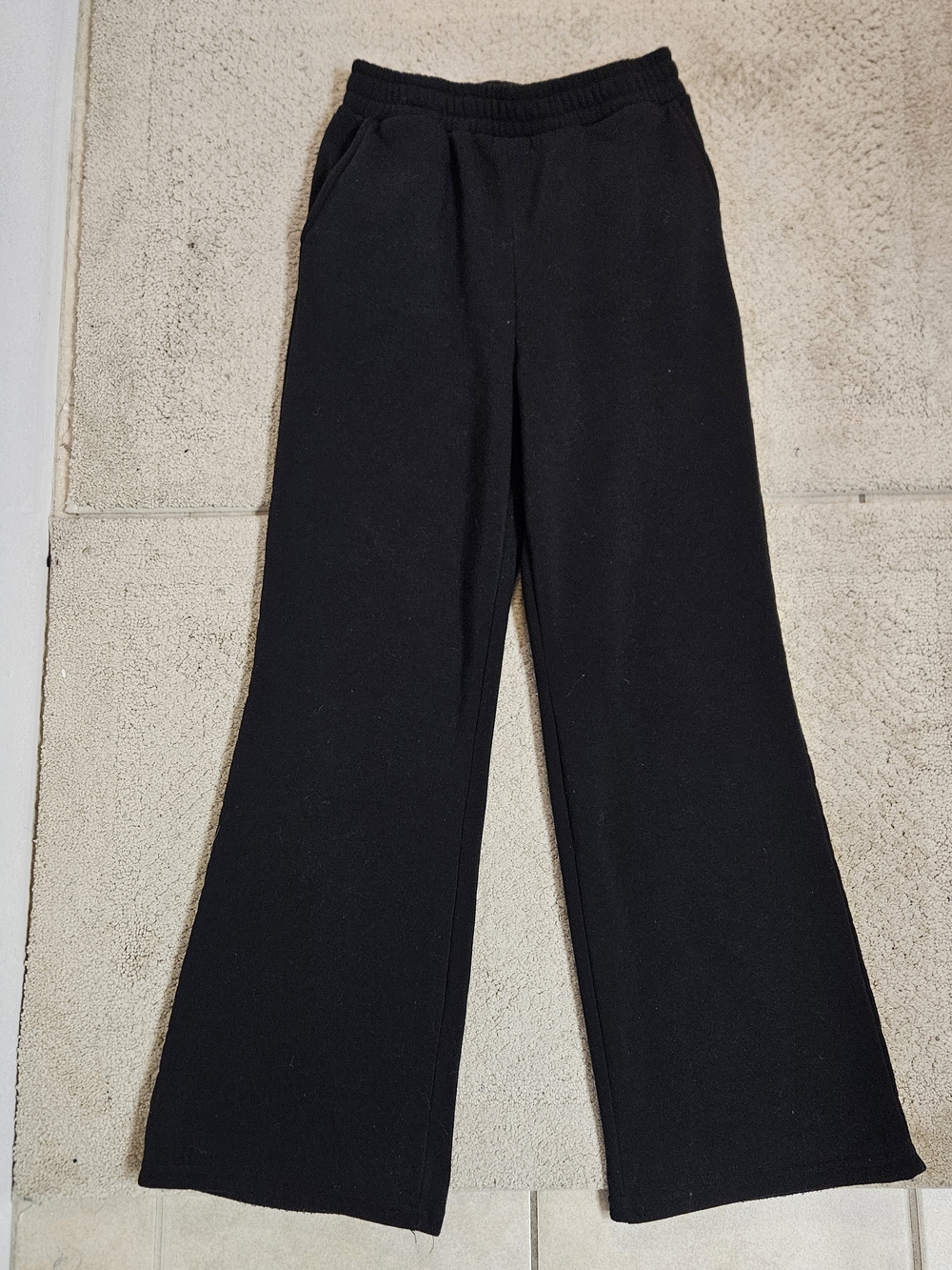 Ella & Sage Black Wide-Leg Sweatpants – Size Medium - Picture 3 of 6